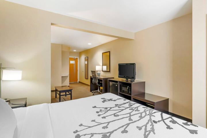 Sleep Inn & Suites Redmond