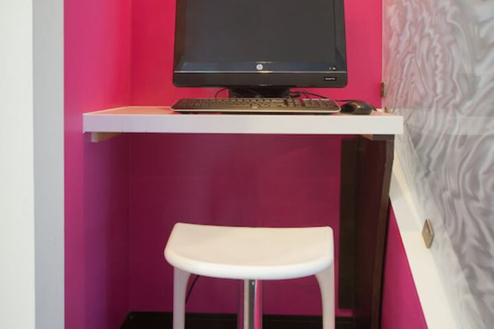 Business Center 54 of 55