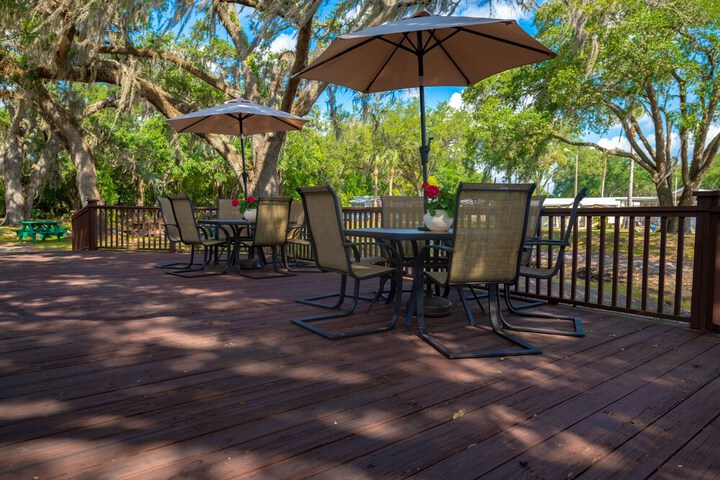Waters Edge RV Resort