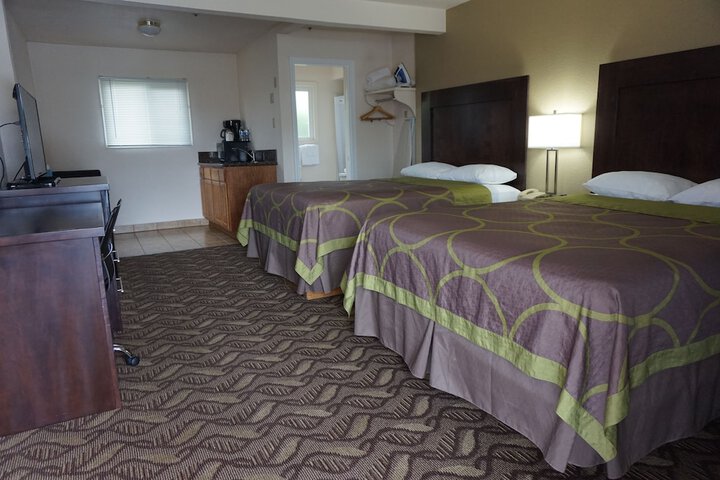 Room 15 of 27
