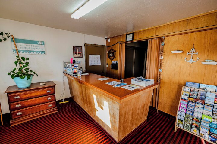 Four Winds Motel