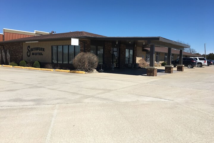Southfork Motel and Grill