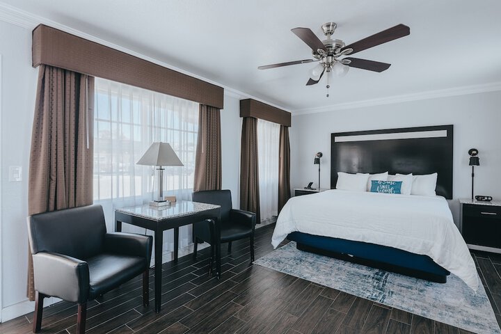 Room 106 of 112