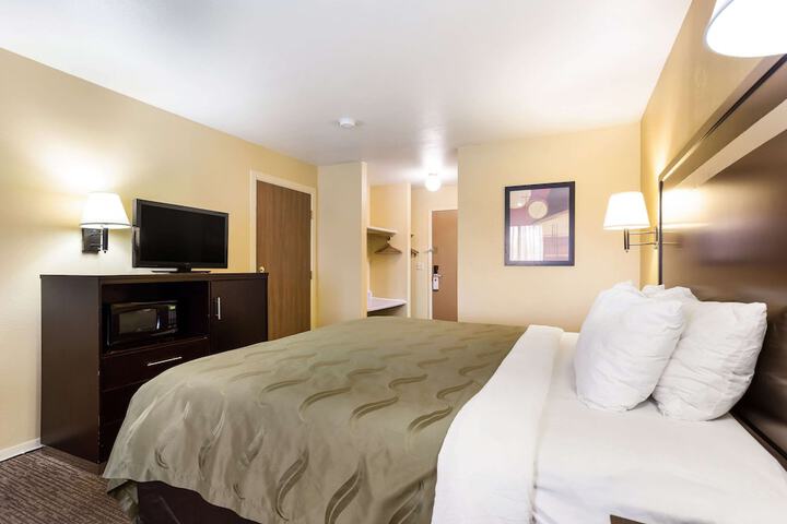 Room 46 of 61