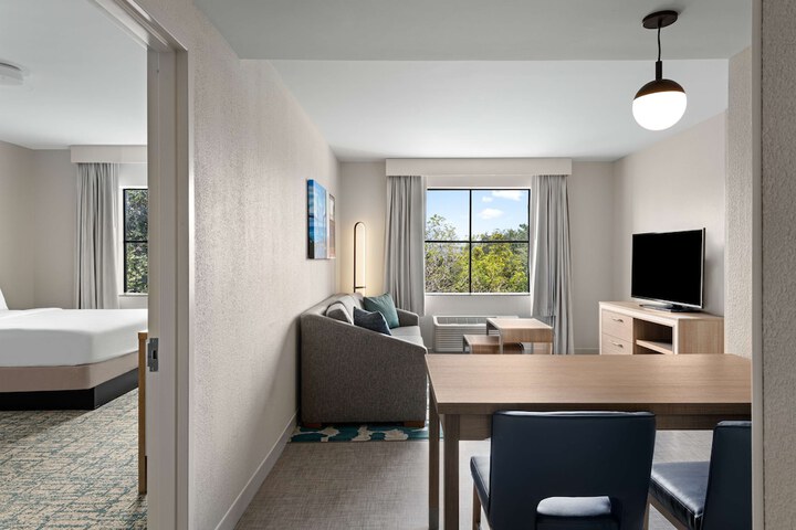 Room 21 of 45