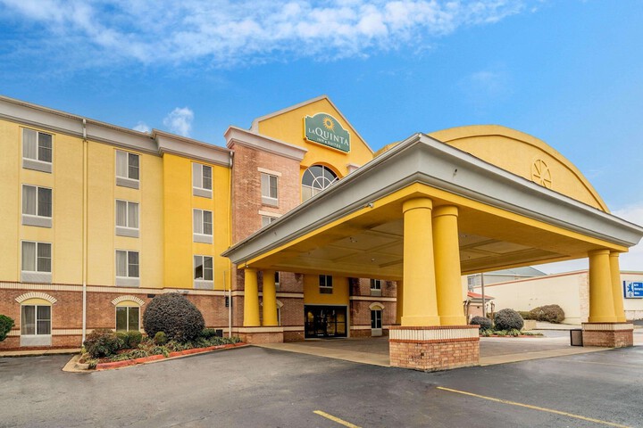 Hotel 6 of 55