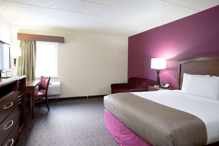 AmericInn by Wyndham Osceola
