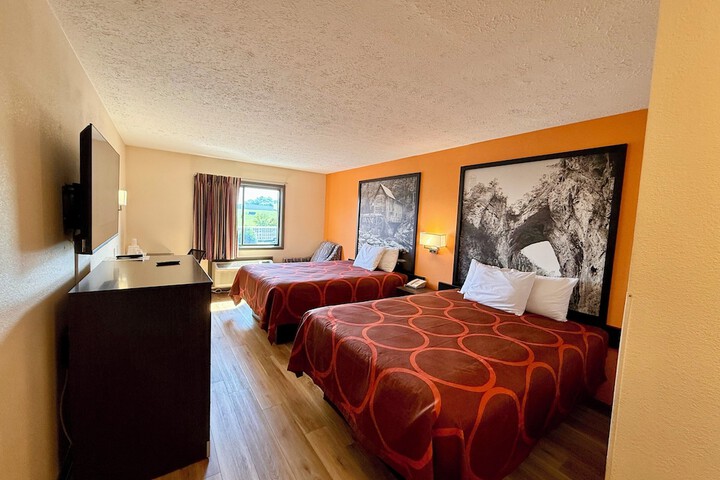 Super 8 by Wyndham Hillsville