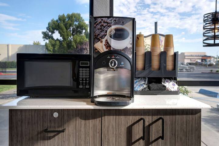 Breakfast/Coffee Service 26 of 27