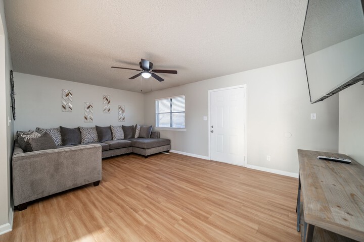 The Hamilton - Lakefront & Studio Suites Hot Springs