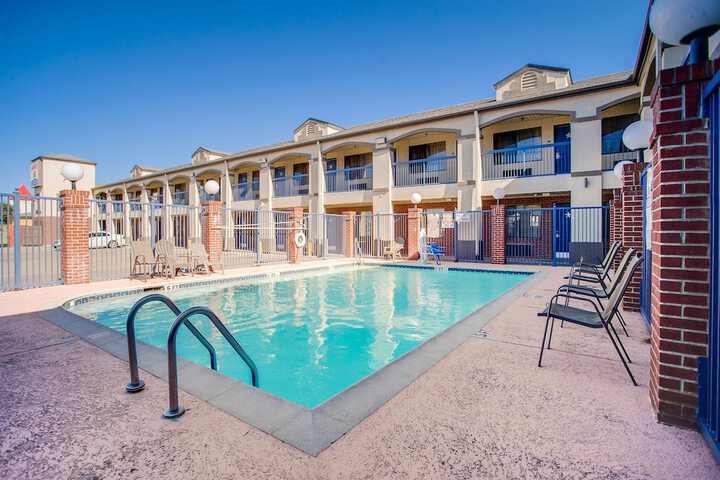 Pool 4 of 40
