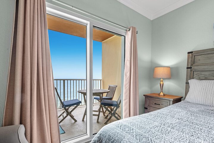 Room 40 of 125