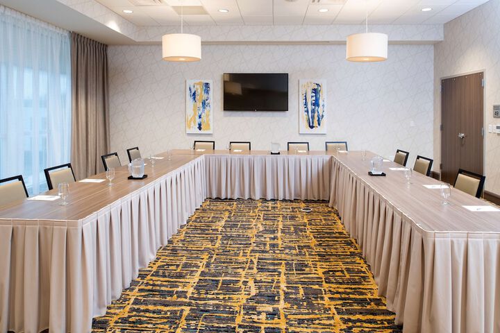 Hampton Inn & Suites Grand Rapids Downtown