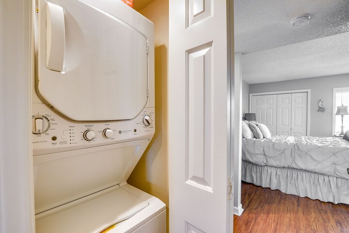 Little River Condo w / Pool Access - Near Beaches!