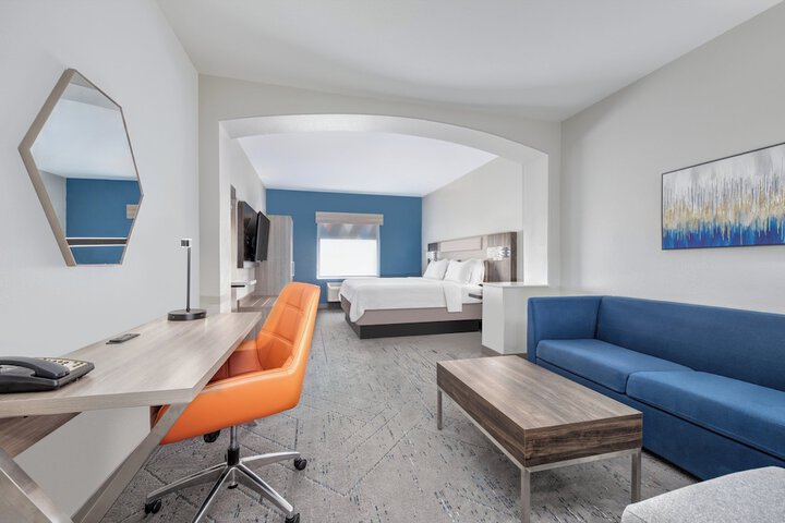 Room 14 of 45