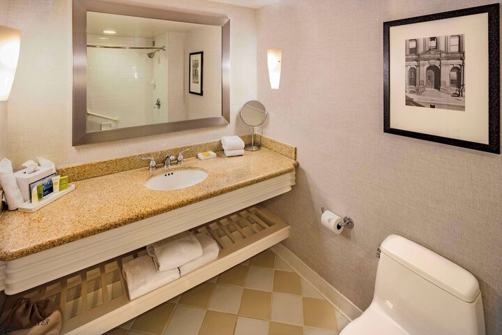 Room 47 of 152