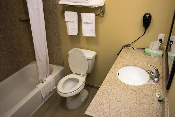 Room 12 of 20