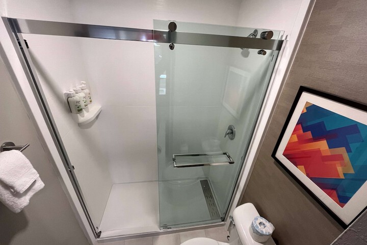 Room 47 of 99