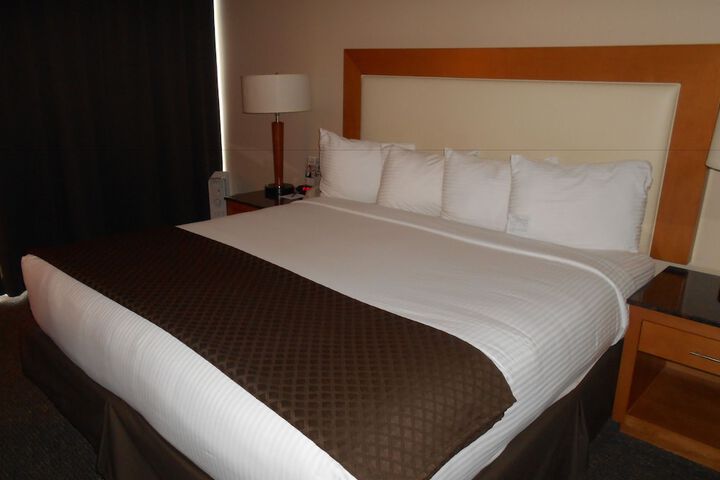 Room 51 of 64