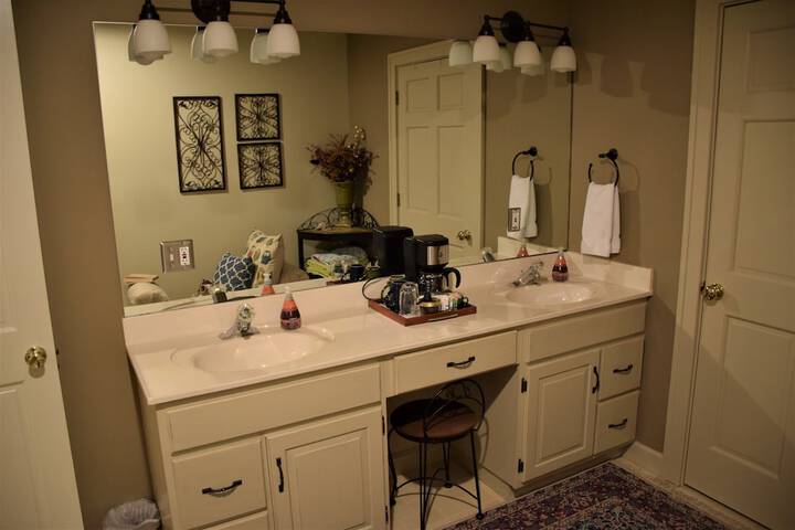 Room 17 of 29