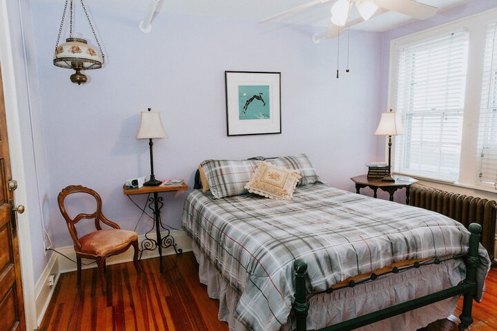 Room 8 of 37