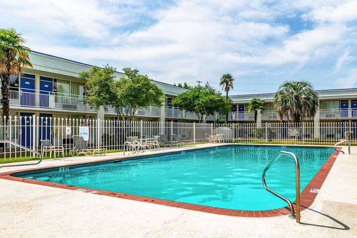 Pool 7 of 43
