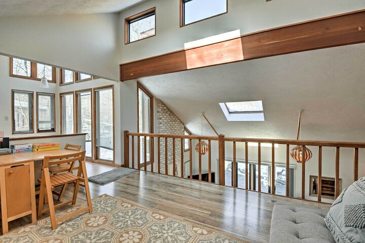 Poconos Vacation Rental w / Pool Access & Hot Tub!