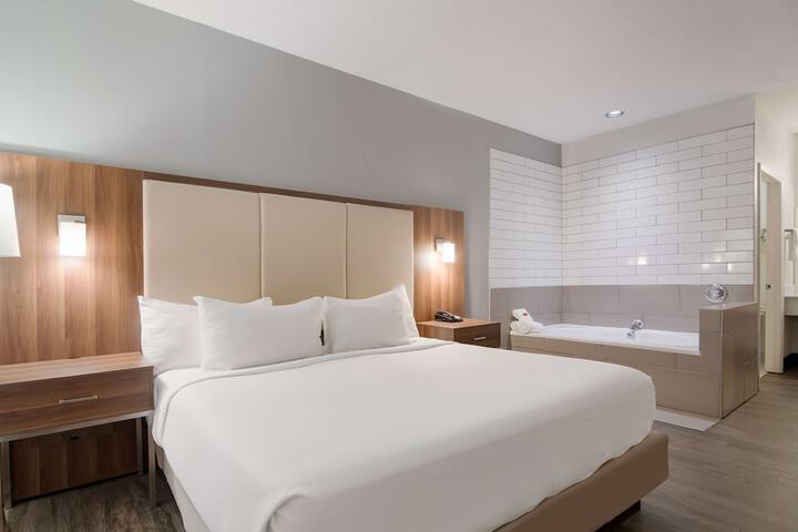 Room 15 of 30