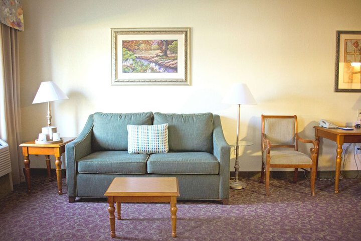Room 34 of 81