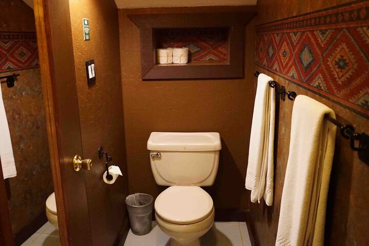 Room 44 of 150