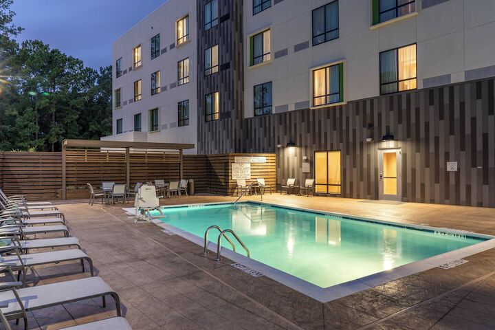Courtyard by Marriott Charleston-North Charleston