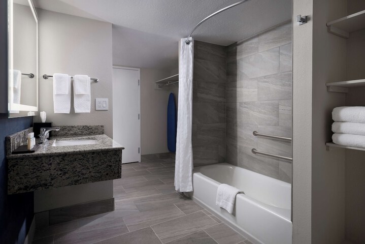 Embassy Suites by Hilton Tucson East