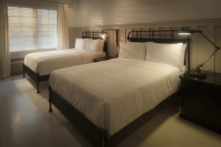Room 27 of 41