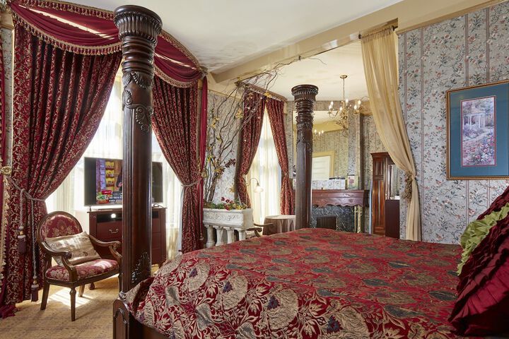 Room 13 of 75