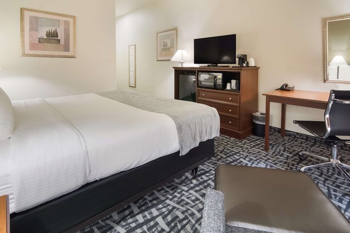Room 18 of 29