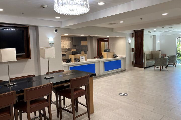 Hotel Interior 9 of 32
