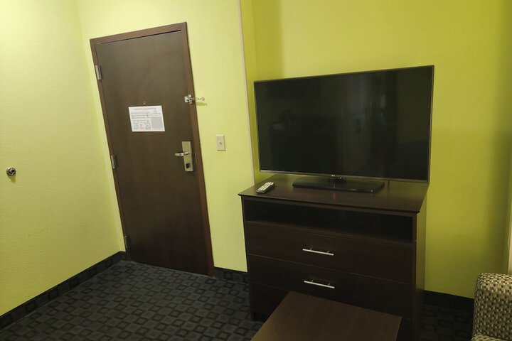 Room 47 of 73