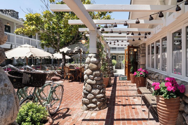 Le Petit Pali at 8th Ave