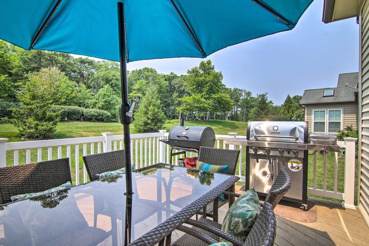 5 Mi to Bethany Beach: Chic Home w / Grill!