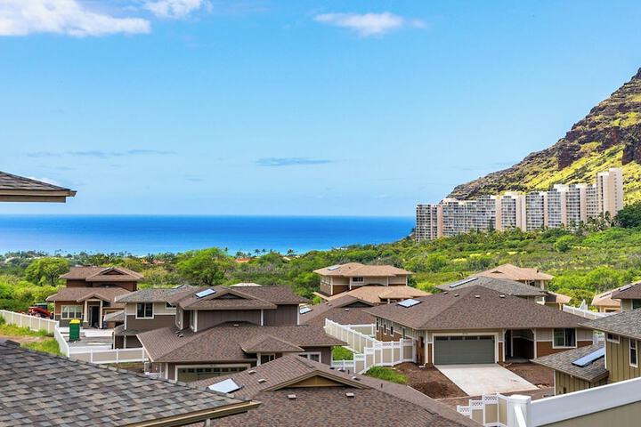 Leale'a by Avantstay Ocean + Mountain Views!