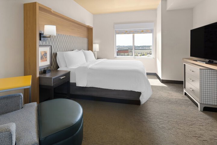Room 35 of 78