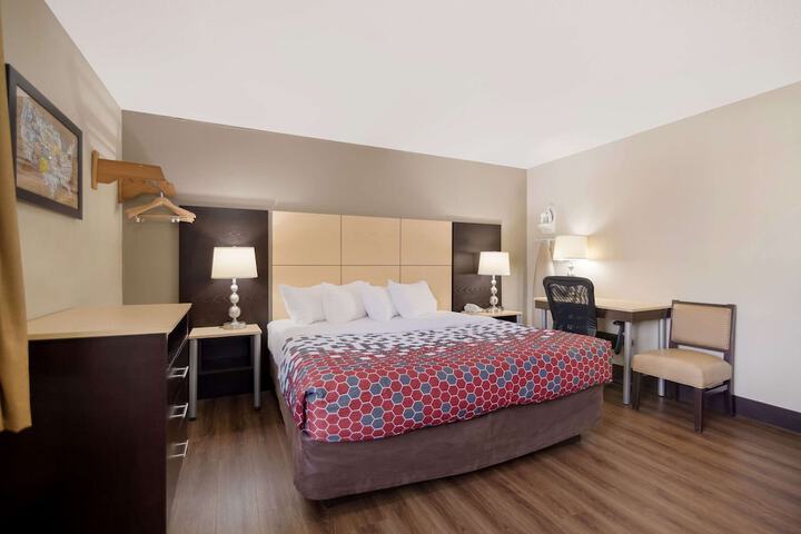 Room 12 of 36