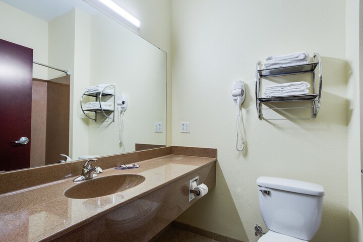 Room 16 of 17