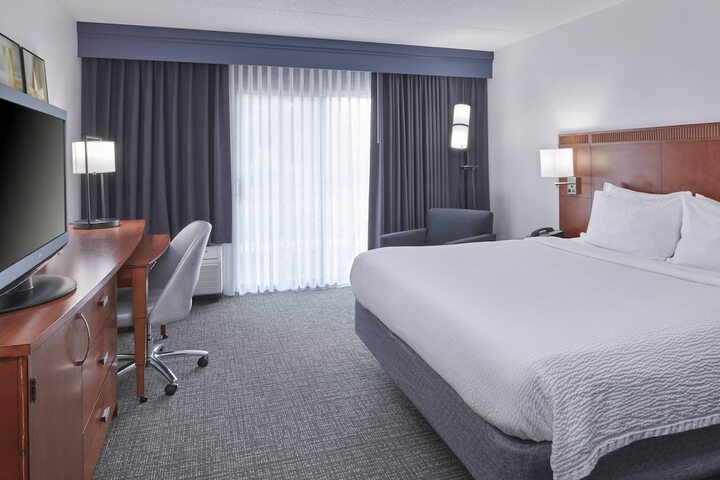 Room 14 of 24