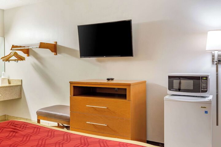 Room 25 of 25