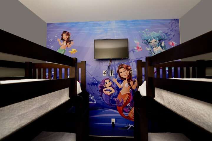 Room 22 of 39
