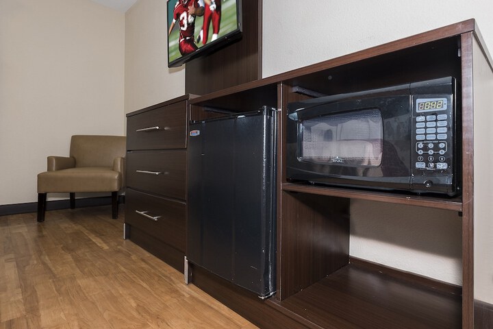 Room 12 of 23