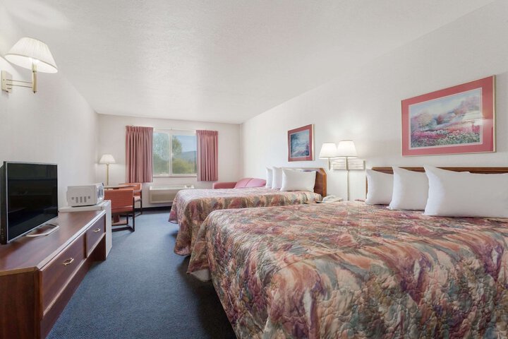 Room 28 of 54