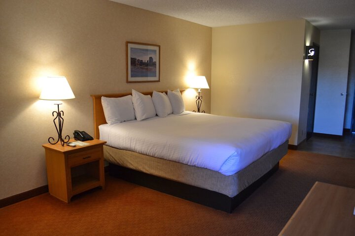 Room 13 of 36