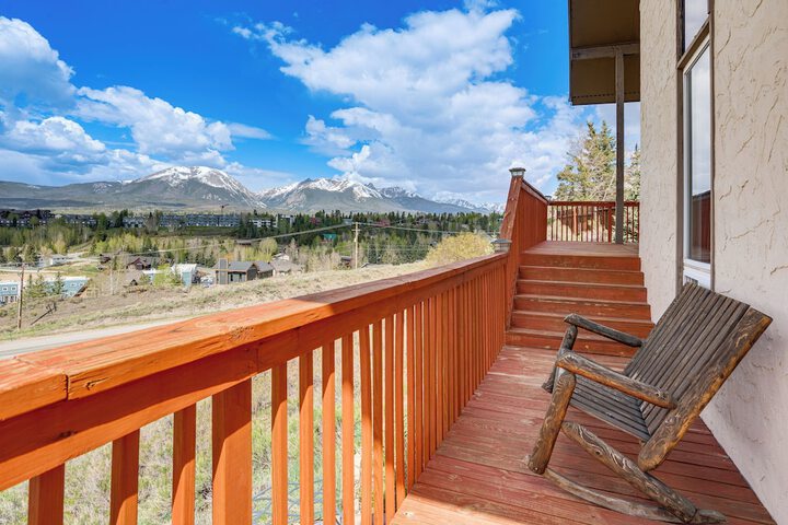 Hot Tub Relaxation: Luxe Summit Gem w / Mtn Views